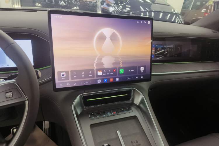 Used Denza N9 2025 Prestige Version
