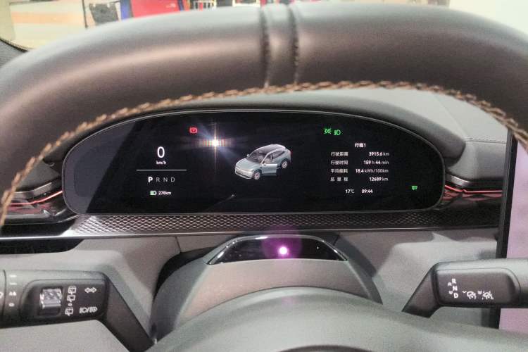 Used Zeekr 7X 2025 75 kWh Rear-Wheel Drive Intelligent Driving Version Instrument Cluster