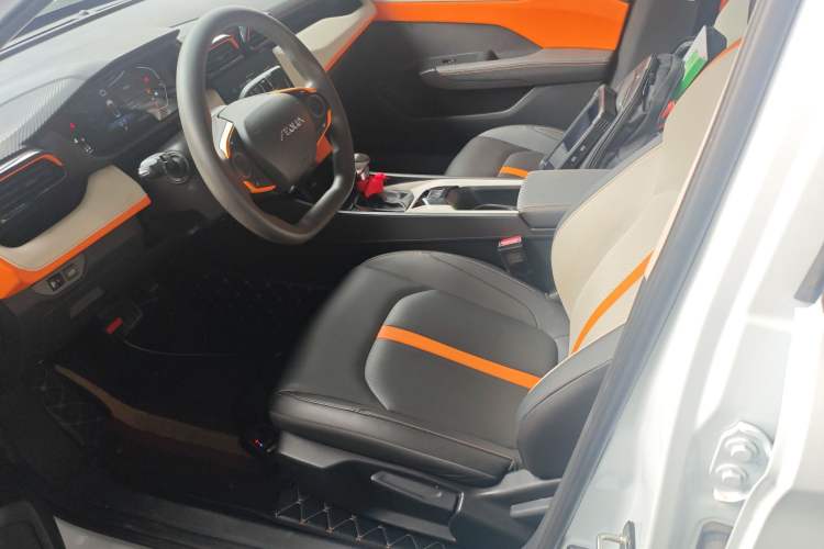 Used Dongfeng Aeolus Yixuan 2023 Mach Edition 1.5L Automatic Chasing Wind Version Left Front Seat