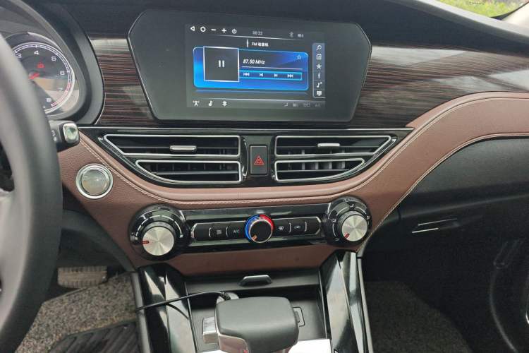 Used TRAUM S70 2018 1.5T Automatic Comfort Model 7 Seats