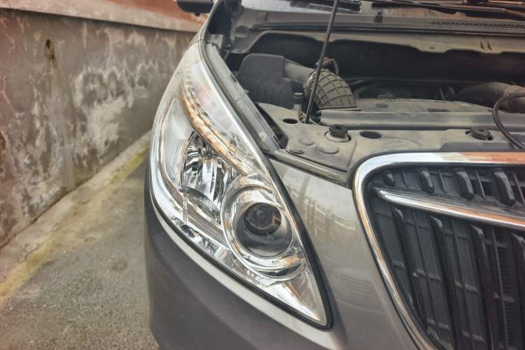 Used Buick GL8 2018 28T Luxury Model China VI Standard Right Front Headlight