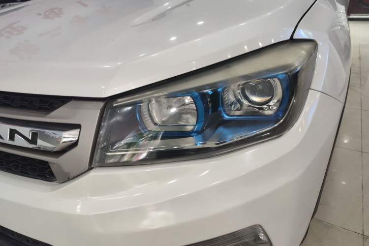 Used CHANGAN CS75 2014 2.0L Manual Leading Version China IV Standard Left Front Headlight