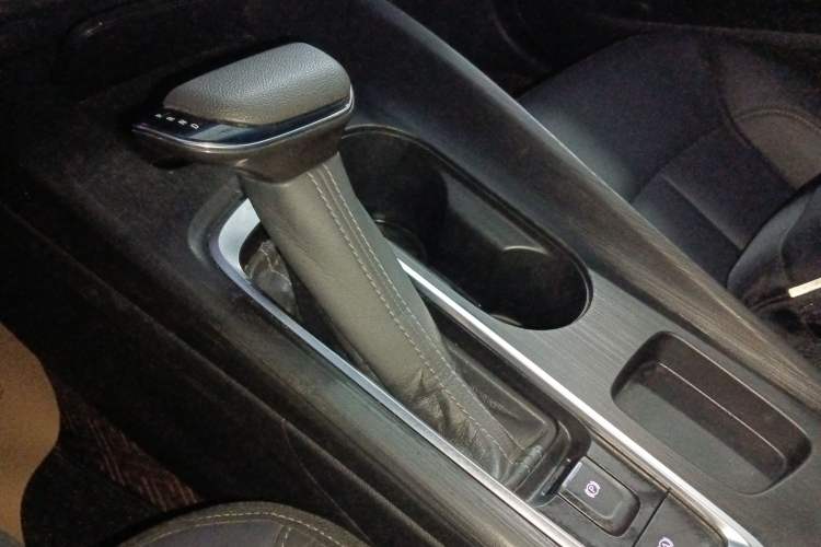 Used Buick Velite 6 2023 Revised Version 430 km Range – Commuter Edition
