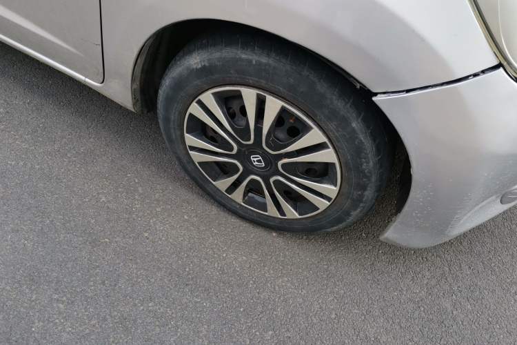 Used Honda Fit 2011 1.3L automatic comfort version Right Front Wheel Hub