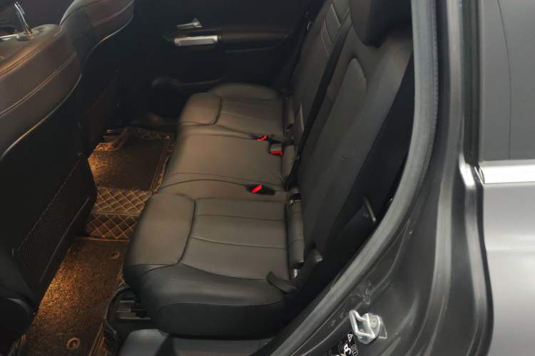 Used Mercedes-Benz GLB 2021 GLB 200 Dynamic Edition Left Rear Seat