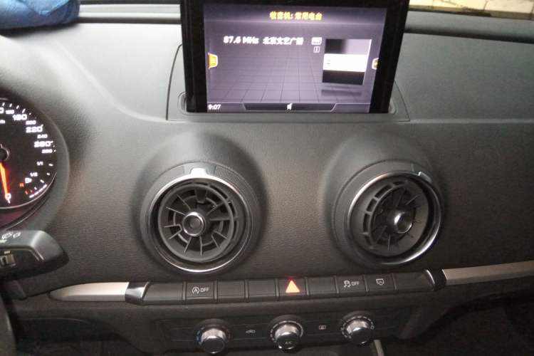 Used Audi A3 2018 30th Anniversary Edition Limousine 35 TFSI Ambition Model Audio And AC Panel