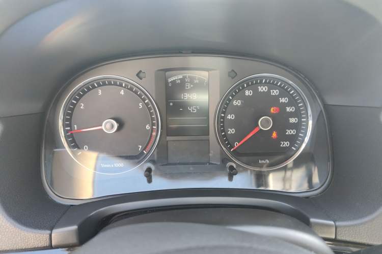 Used Volkswagen Lavida 2011 1.6L Manual - Premium Edition Instrument Cluster