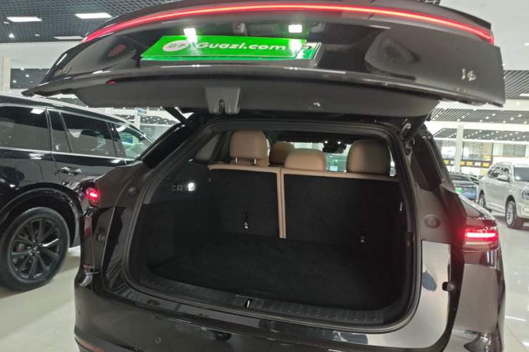 Used Li Auto i6 2025 Model Two-Wheel-Drive Standard Type Trunk