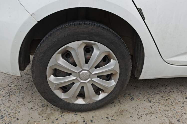 Used MG 5 2012 1.5L Manual Elite Edition Exterior 5