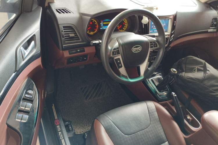 Used BYD Surui 2015 Revised Version 1.5L Manual Luxury Edition