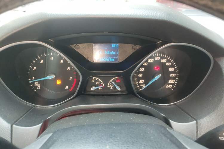 Used Ford Focus 2012 Sedan 1.6L Manual Fashion Edition
