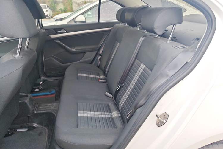 Used Volkswagen Lavida 2019 Lavida Start 1.5L Manual Fashion Edition China VI Standard Left Rear Seat