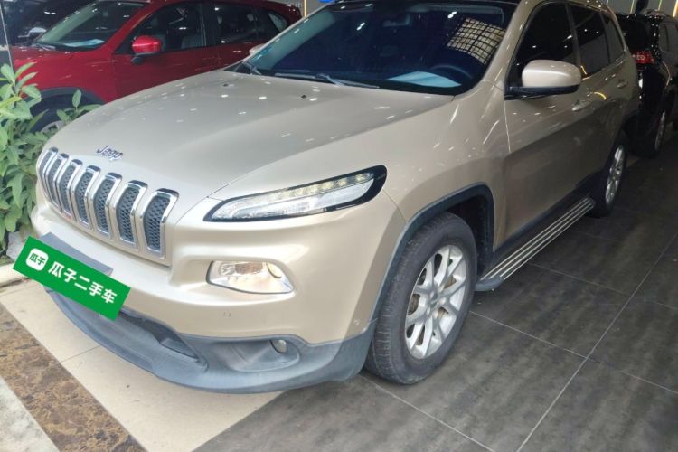 Used Jeep Cherokee 2016 2.0L Superior Edition