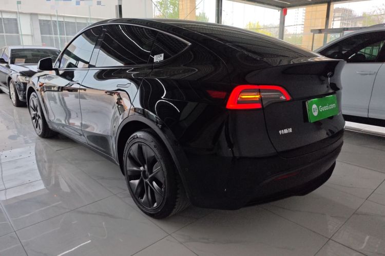 Used Tesla Model Y 2023 Long-Range All-Wheel-Drive Version