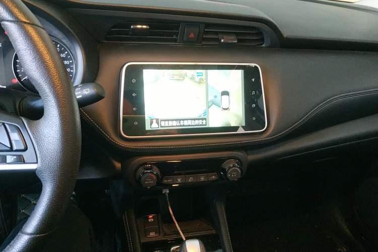 Used Nissan Kicks 2022 1.5L CVT XV Luxury Edition Audio And AC Panel