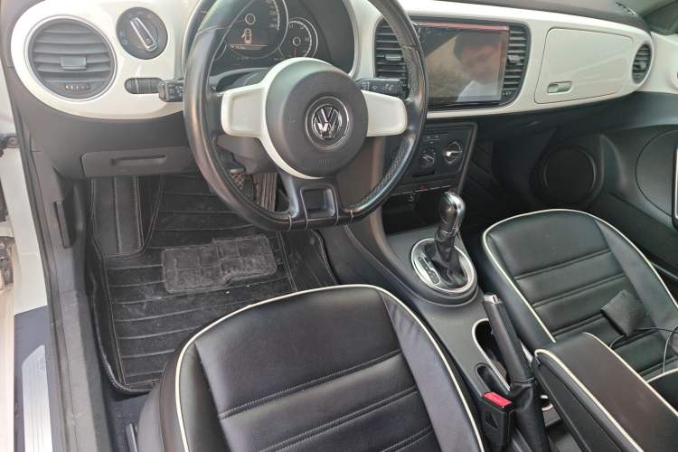 Used Volkswagen Beetle 2013 1.2TSI Fashion Edition Center Console