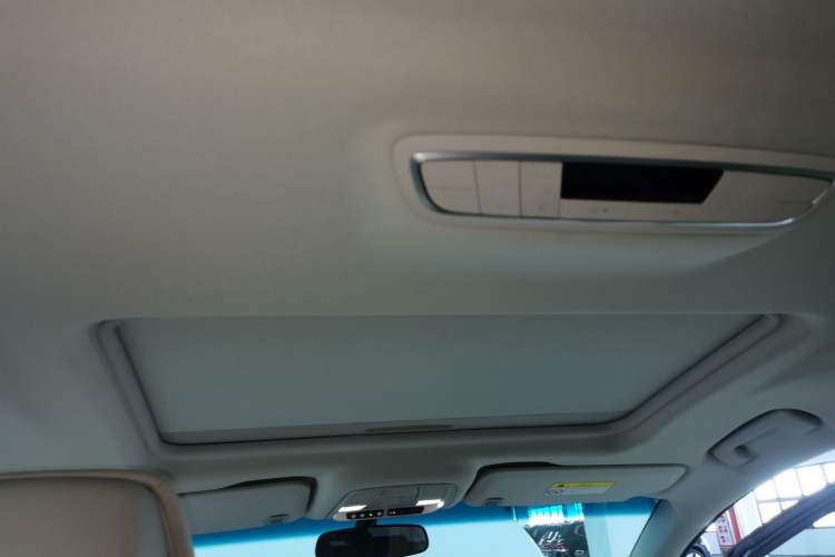 Used Buick GL8 2022 ES Landtrek 653T Comfort Edition