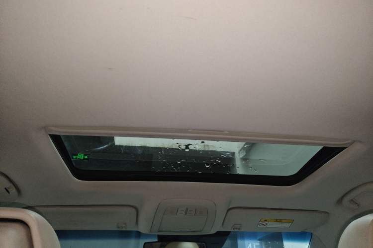 Used Roewe e950 2017 50T Hybrid Connected Executive Edition