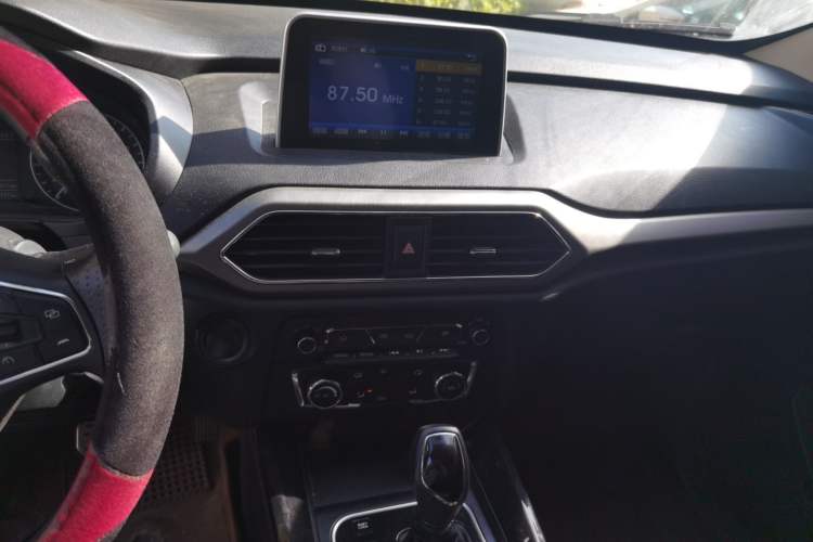 Used Dongfeng Fengon S560 2019 1.8L CVT Elite Model Audio And AC Panel