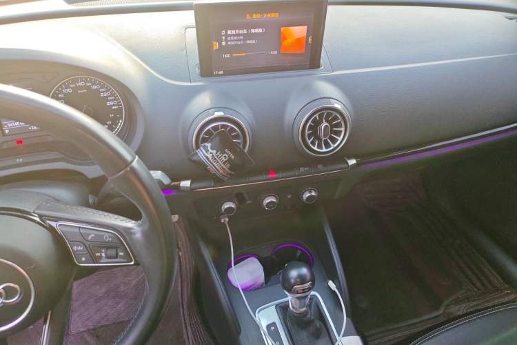 Used Audi A3 2018 30th Anniversary Edition Sportback 35 TFSI Ambition Model Audio And AC Panel