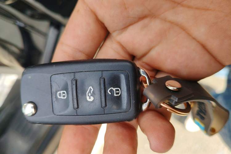 Used Volkswagen Caravelle 2018 2.0 TSI 4x4 Luxury Edition 7-Seater Vehicle Key