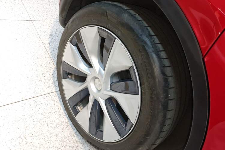 Used Tesla Model Y 2021 Long-Range All-Wheel-Drive Version 3D7