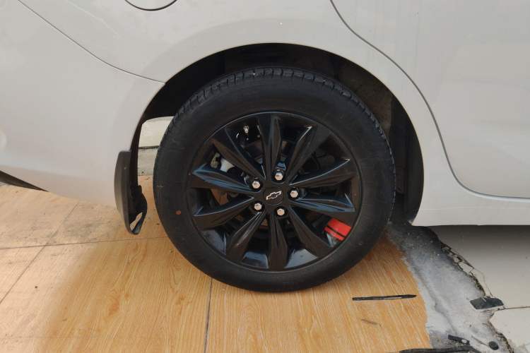 Used Chevrolet Monza 2020 Light Hybrid Redline 320T Dual-Clutch Joyful Edition Exterior 5