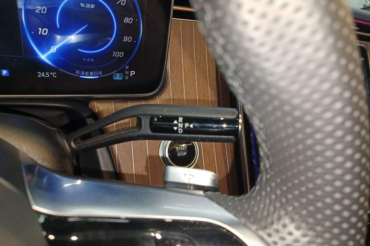 Used Mercedes-Benz EQE 2022 350 Pioneer Edition Gear Lever