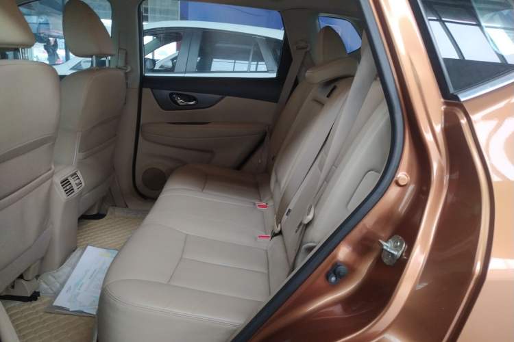 Used Nissan X-Trail 2015 2.0L CVT Comfort MAX Edition 2WD