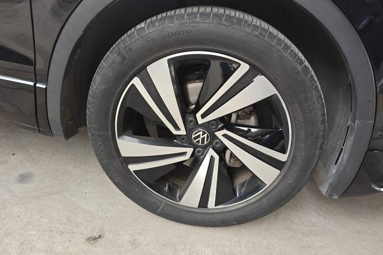 Used Volkswagen Tiguan X 2022 330TSI Two-Wheel-Drive Flagship Edition Right Front Wheel Hub