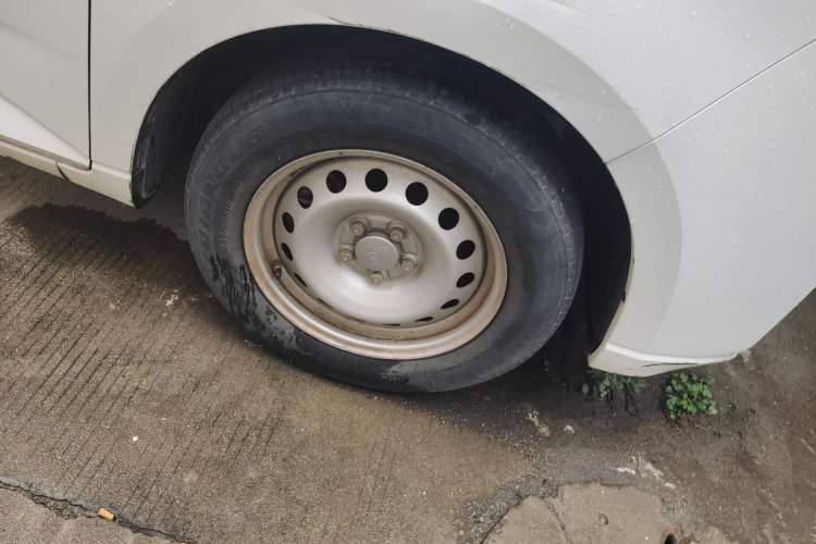 Used Wuling Hongguang PLUS 2019 1.5T Manual Standard Edition 5 Seats