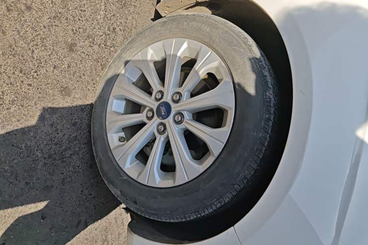 Used Ford Escort 2017 Happy Edition 1.5L Manual Fashion Model
