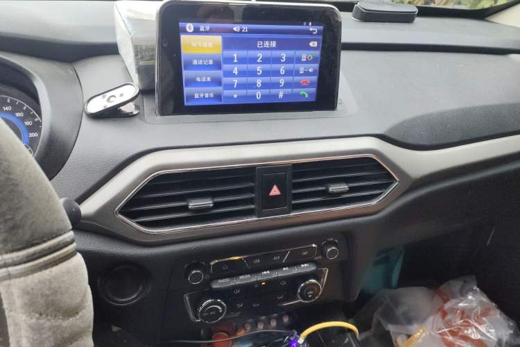 Used Dongfeng Fengon S560 2018 1.8L Manual Urban Model 7 Seats Audio And AC Panel