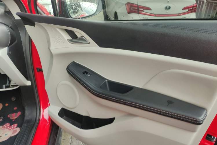 Used BYD Yuan Pro 2021 401 km Luxury Version Right Front Door Interior