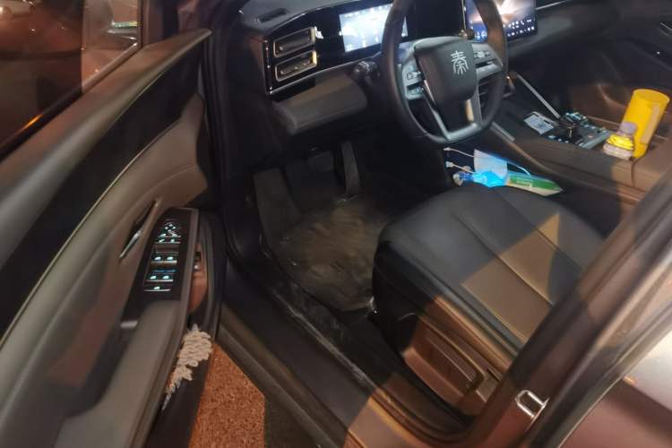 Used BYD Qin L 2025 DM-i Smart Drive 80KM Leading Model