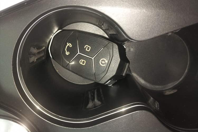 Used Lynk & Co 01 2017 2.0T Two-Wheel Drive Pro Edition
