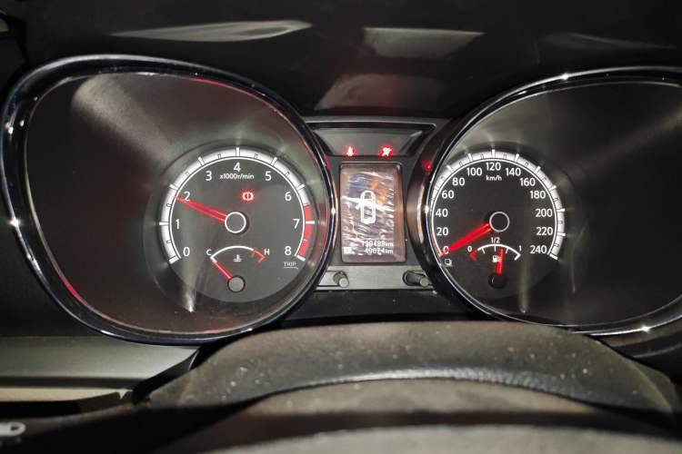 Used Venucia T70 2015 1.6L Manual Ruixing Edition
