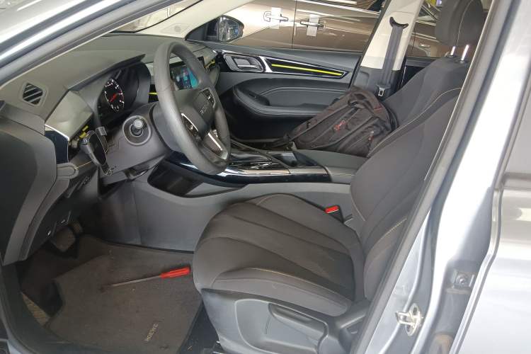 Used Roewe i5 2021 1.5L CVT Platinum Edition