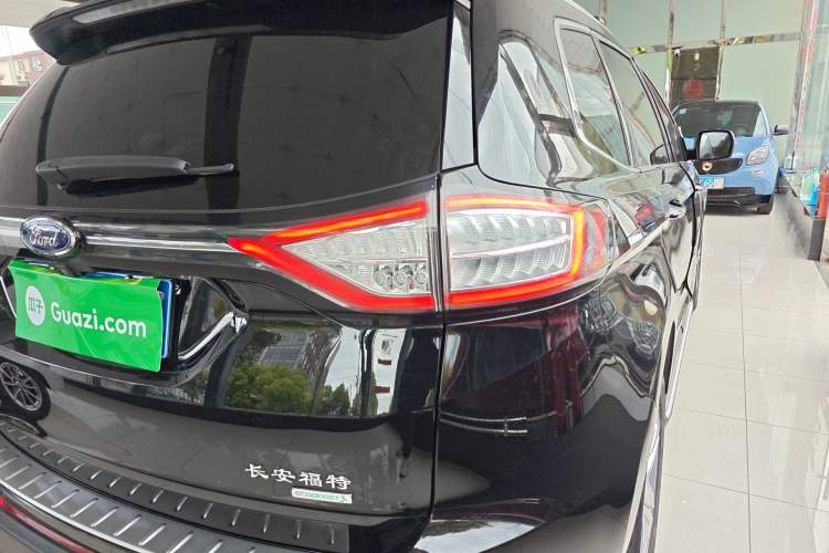 Used Ford Edge 2018 EcoBoost 245 Two-Wheel-Drive Titanium 7-Seater China V Standard Right Rear Taillight