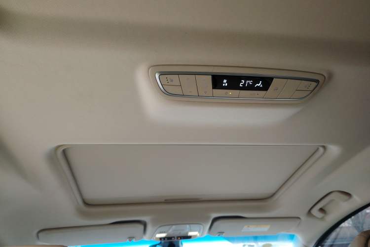 Used Buick GL8 2023 ES Lu Zun Deluxe Model
