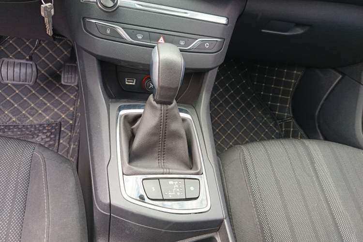 Used Peugeot 308S 2015 1.2T Automatic Jingchi Edition

