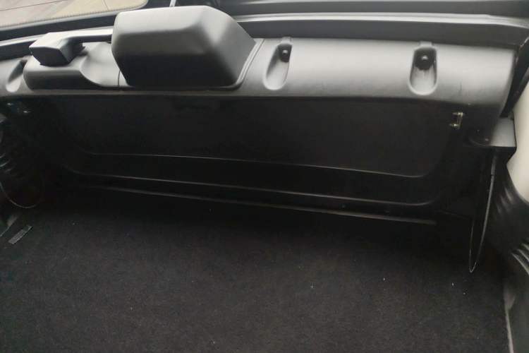 Used smart fortwo 2015 1.0L 52 kW hardtop Dynamic version Left Rear Seat