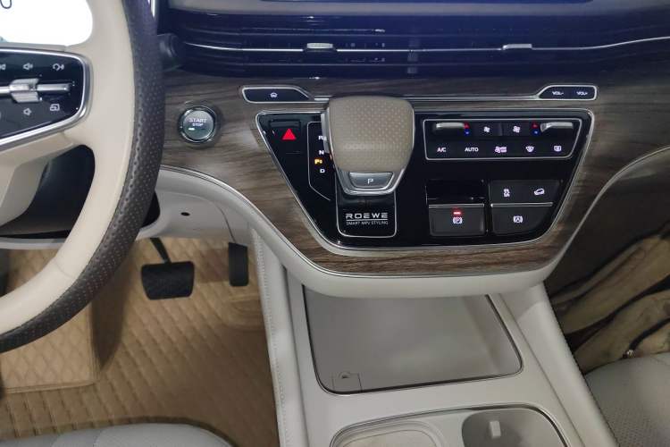 Used Roewe iMAX8 New Energy 2025 1.5T DMH Lu Zun Deluxe Edition
