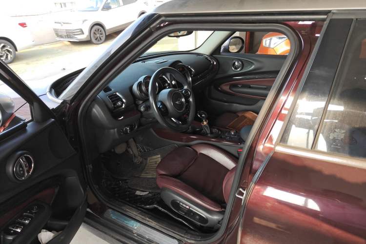 Used MINI Clubman 2016 Revised Version 1.5T COOPER Connoisseur Edition
