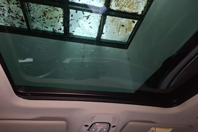 Used Audi Q5L 2018 40 TFSI Prestige Fashion Edition China VI Headliner