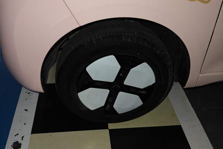 Used Wuling Hongguang MINIEV 2024 3rd Generation 215km Advanced Version
