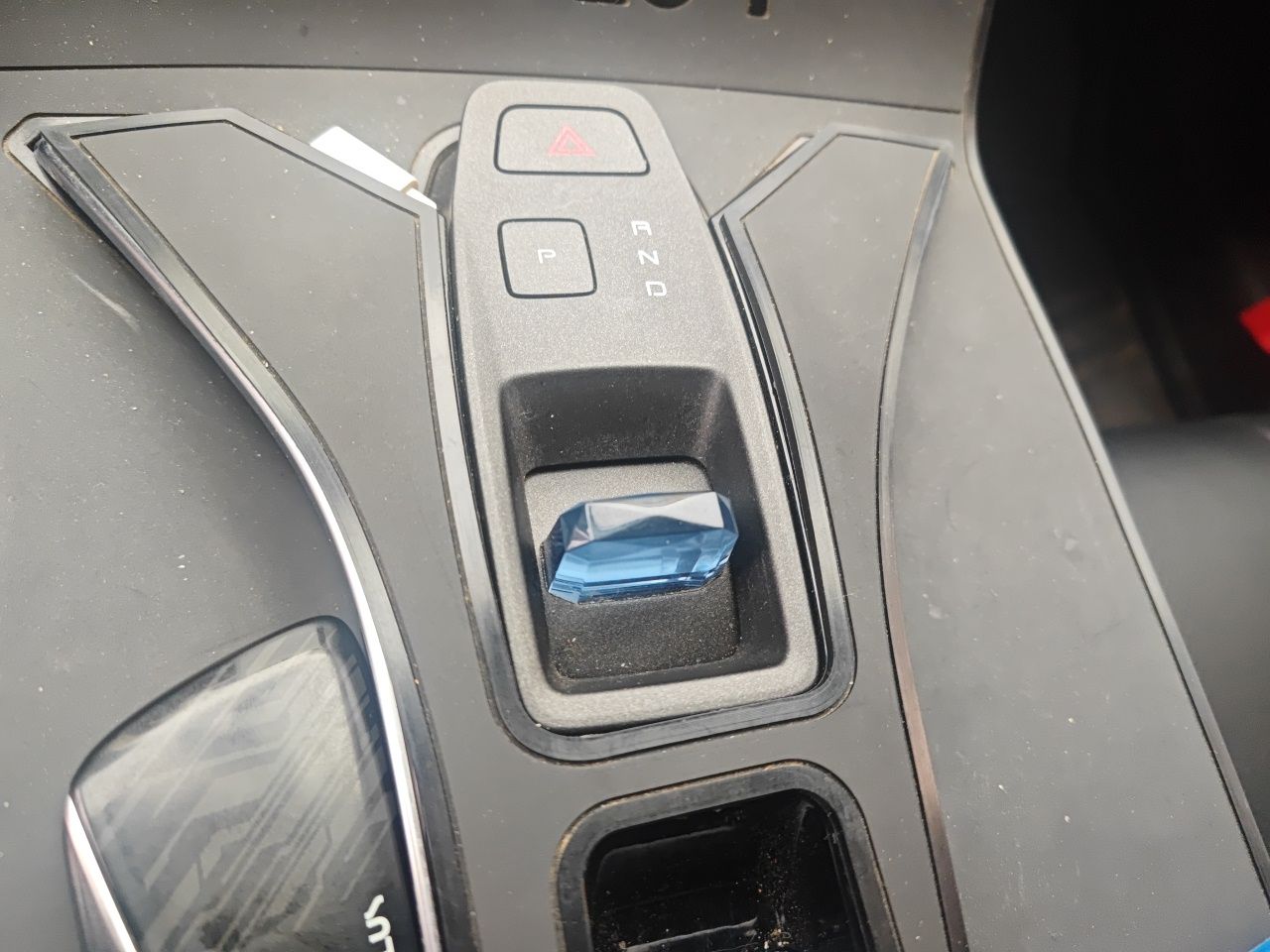 Dongfeng Aeolus Mage 2023 1.5T Luxury Edition — снимка 13