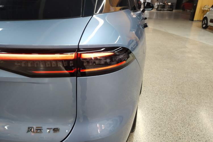 Used Chery Fengyun T9 2024 120 Long-Range Flagship Version 7 Seats Ternary Lithium Right Rear Taillight