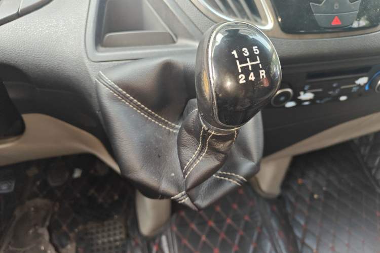 Used Ford Tourneo Custom 2016 2.0T Manual Elite Version