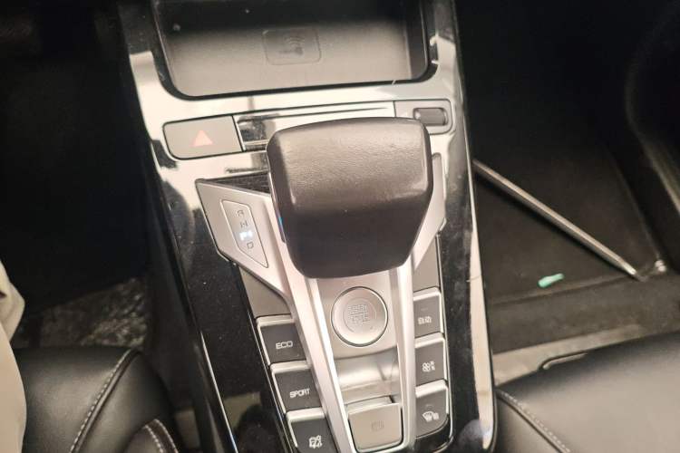 Used BYD Yuan New Energy 2019 EV360 Smart Connect Enjoyment Model
